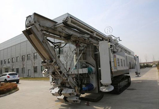 Túnel diesel Jet Drilling Rig rotatoria horizontal del generador de 183KW DEUTZ para la gestión de desastres de la cuesta en Turkmenistán